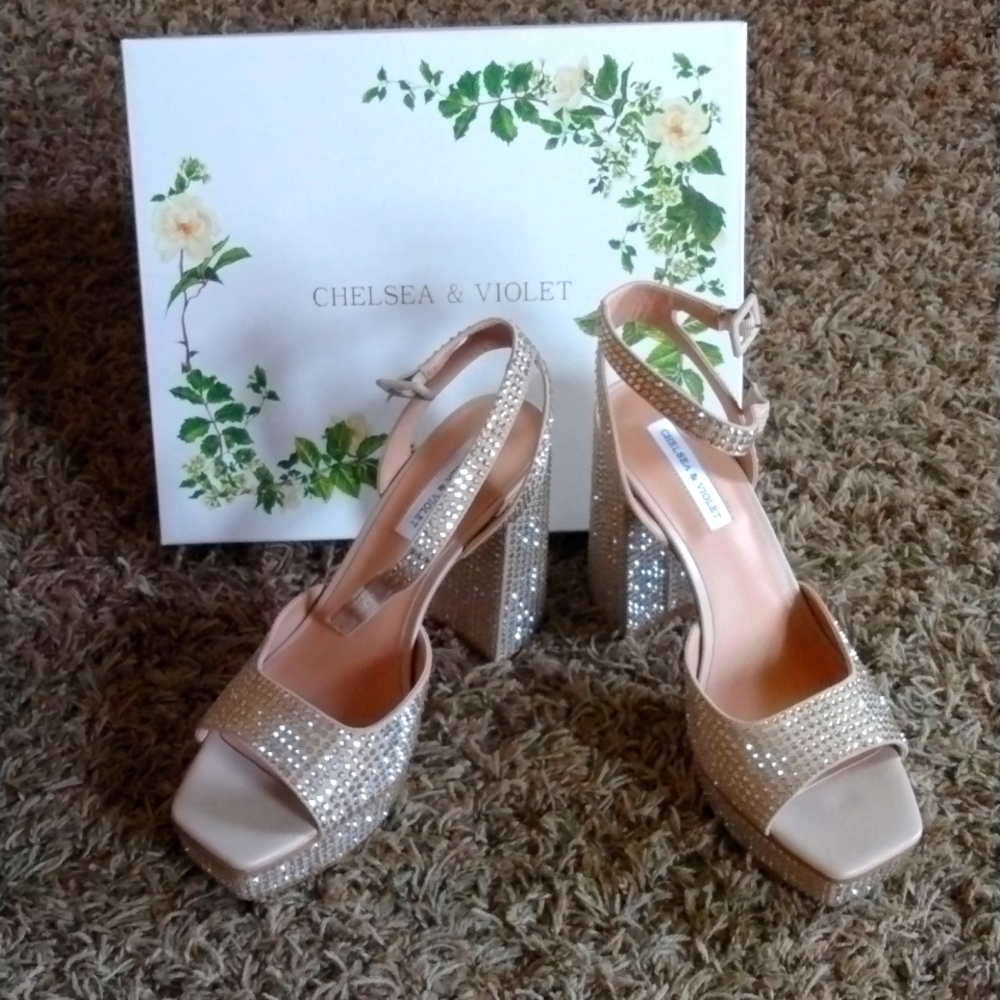 Heeled sparkly shoes